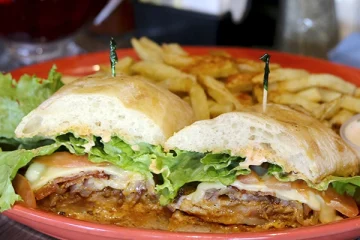 Mimosas Chicken Cajun Sandwitch